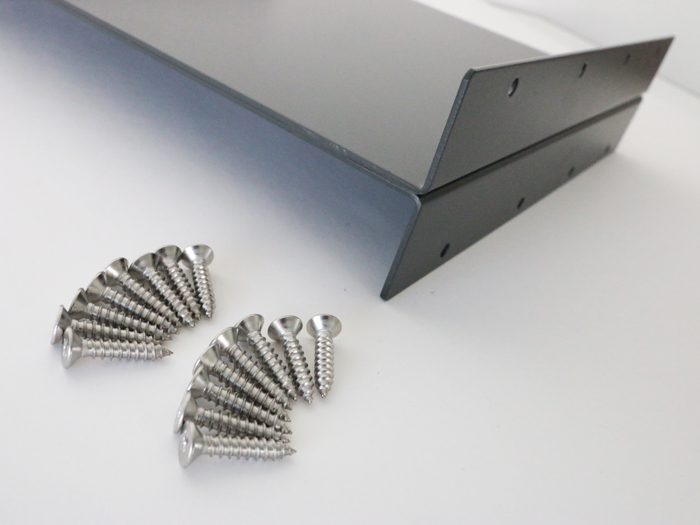 鉄の方立 H340サイズ PS-BK003-01-G141 本体1本あたり、取付用ビスが16本付属されます