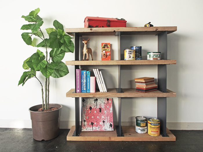 鉄の方立 H340サイズ PS-BK003-01-G141 1800mmの足場板を半分に切って、W900mmの棚に