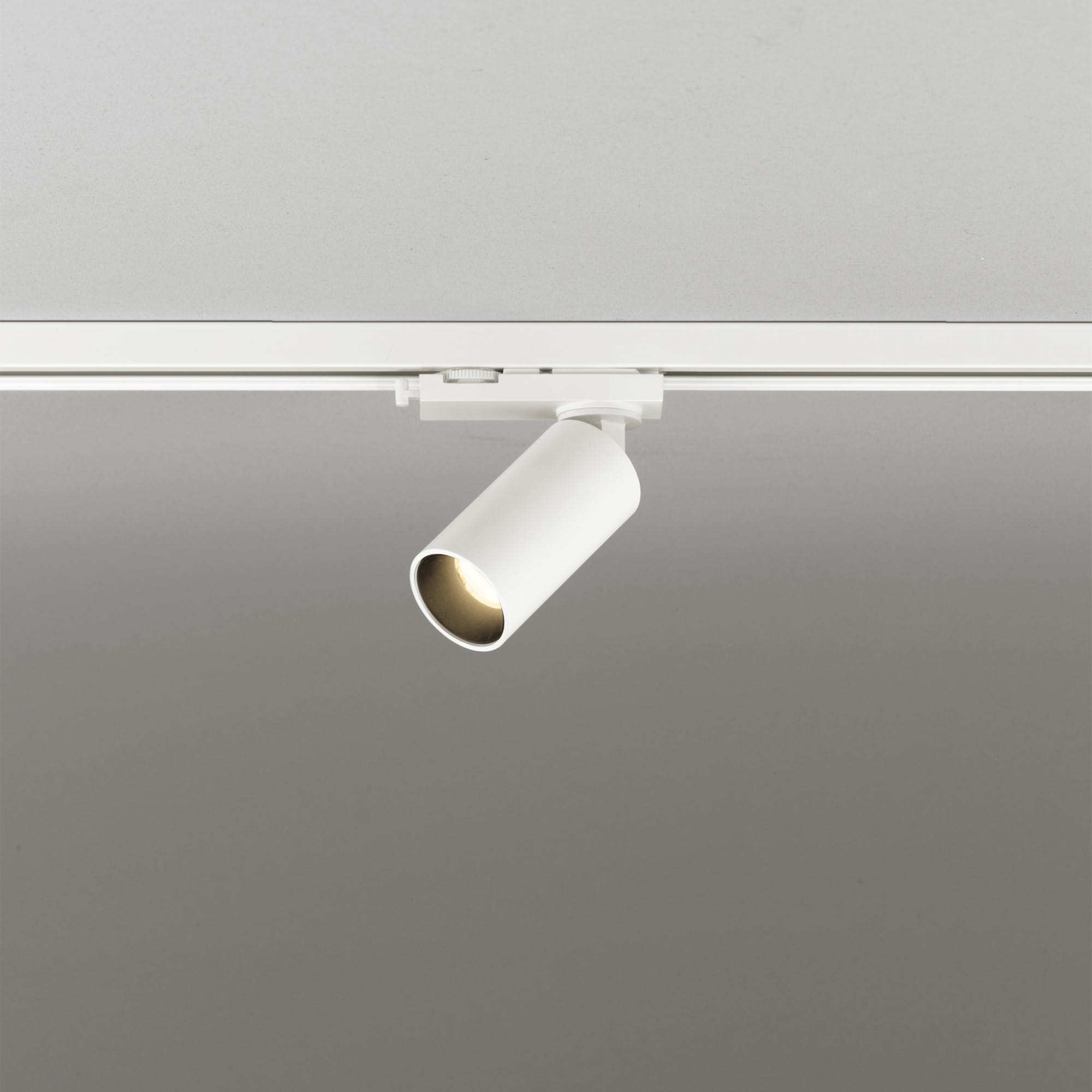 スポットライト 筒型 WH（中角） LT-OT007-18-G141 ハロゲンランプ50W相当の明るさ（LED電球）