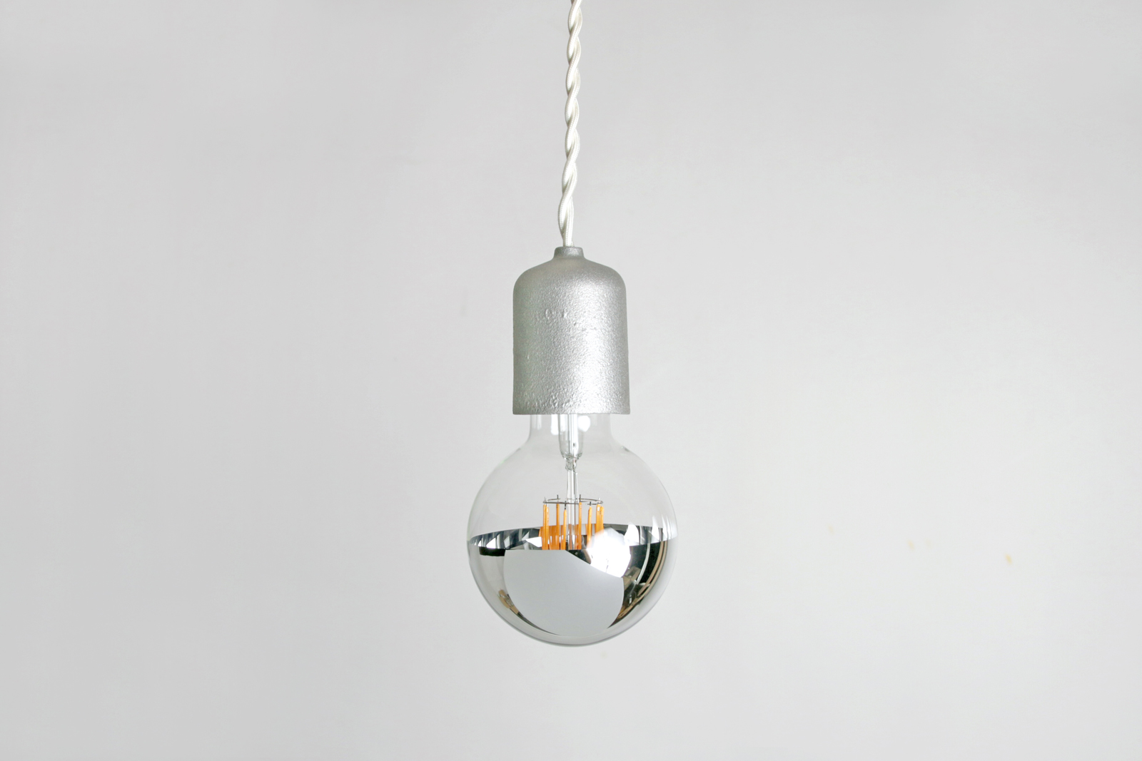 ミラーLED電球 φ95(E26)50W相当 シルバー 2200K電球色 LT-BB007-05-G141