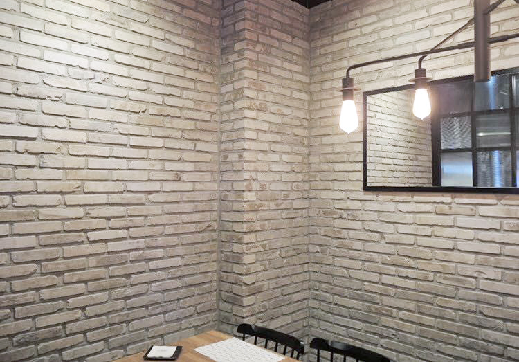 チャイナブリック 大連ホワイト（古材） WL-TL017-05-G141 「大連ホワイト」は年季を感じる白壁に